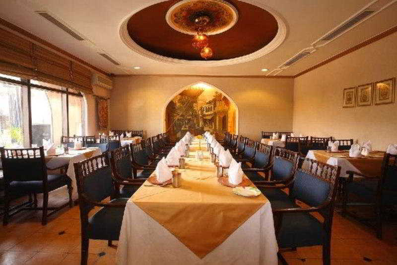 32Nd Milestone Hotel Gurgaon Fasilitas foto